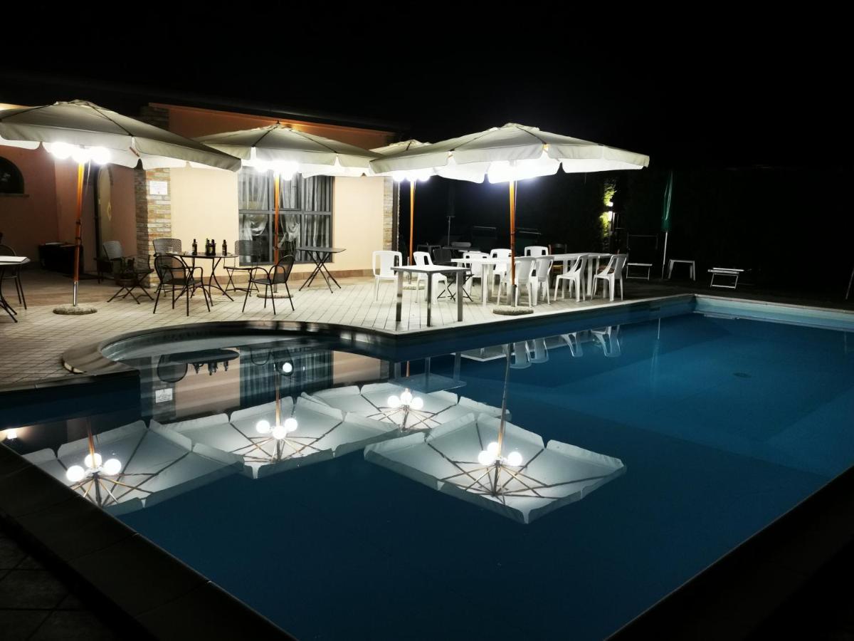 Agriturismo-R&B Corte Dei Gioghi Ferrara Exteriér fotografie